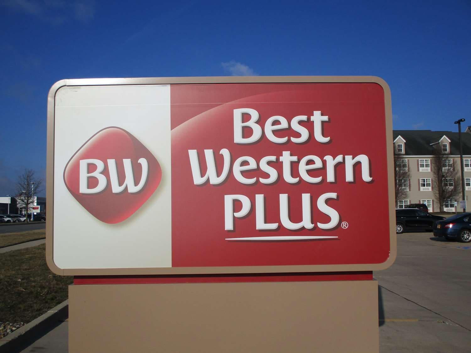 Best Western Plus Champaign/Urbana Inn Exterior photo